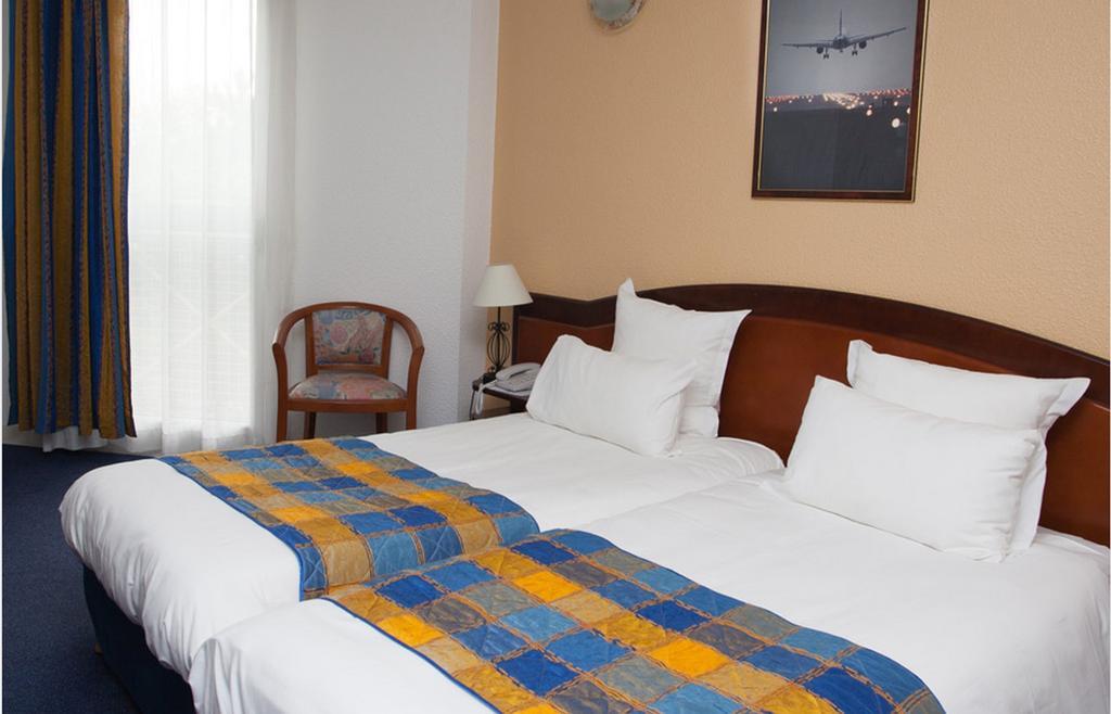 Hotel Air Plus Orly Bagian luar foto