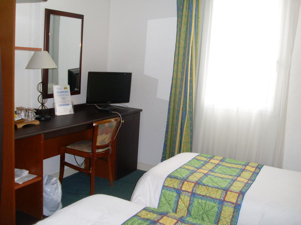 Hotel Air Plus Orly Ruang foto