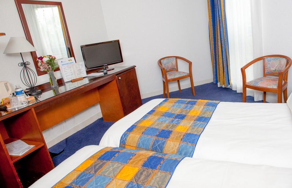 Hotel Air Plus Orly Ruang foto